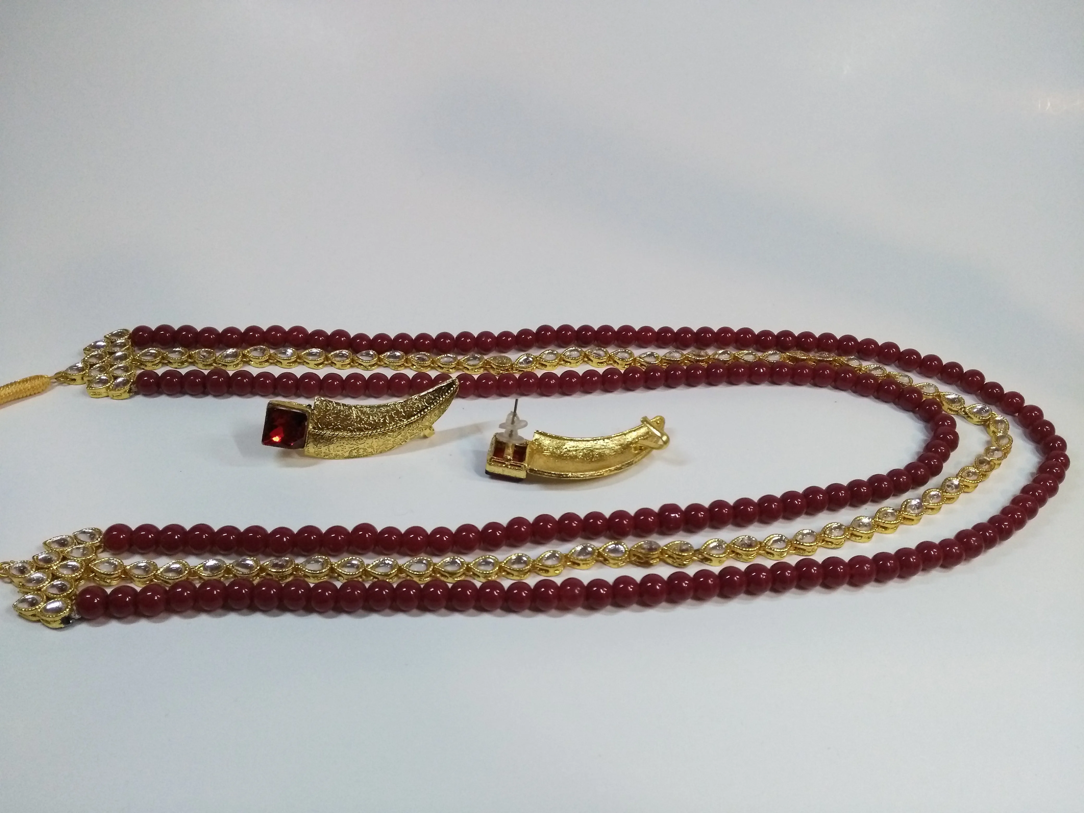 Egyptian Style polkie studded necklace set with maroon pearls