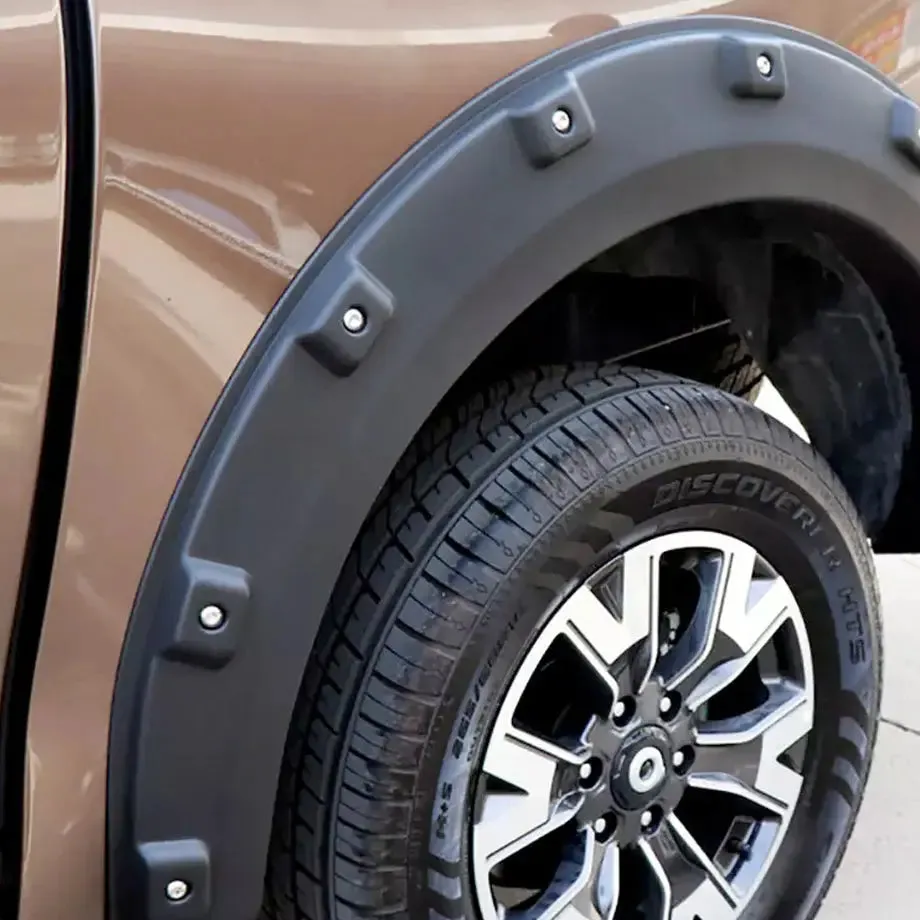 GWM P Series Matte Black Smooth Studded Plastic Wheel Arch Kit (21-On)